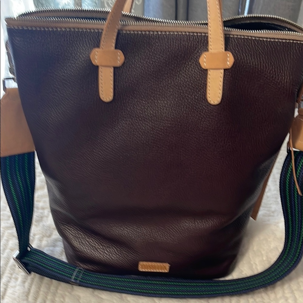 Consuela Isabel sling Bag with Adjustable Straps - Picture 3 of 9